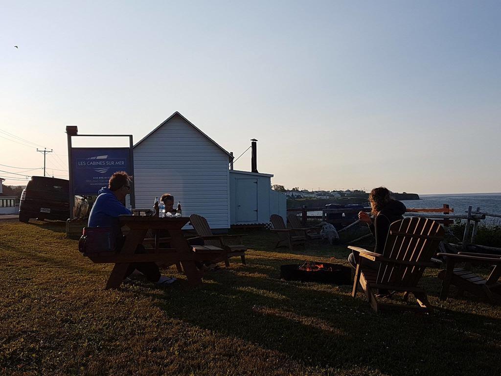 Les Cabines sur Mer Cap-des-Rosiers Extérieur photo